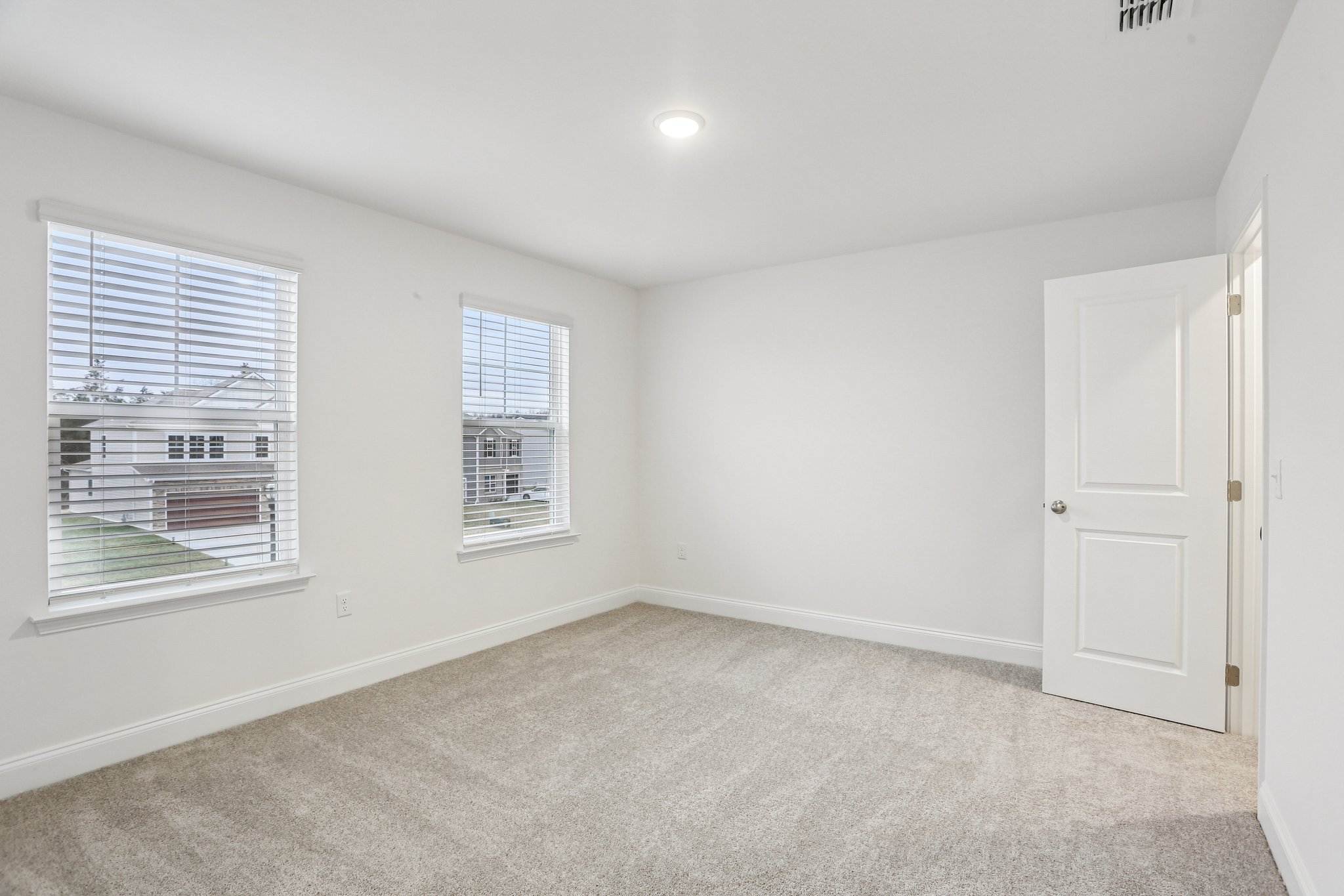 Dahlia Dr-S0303-033.jpg