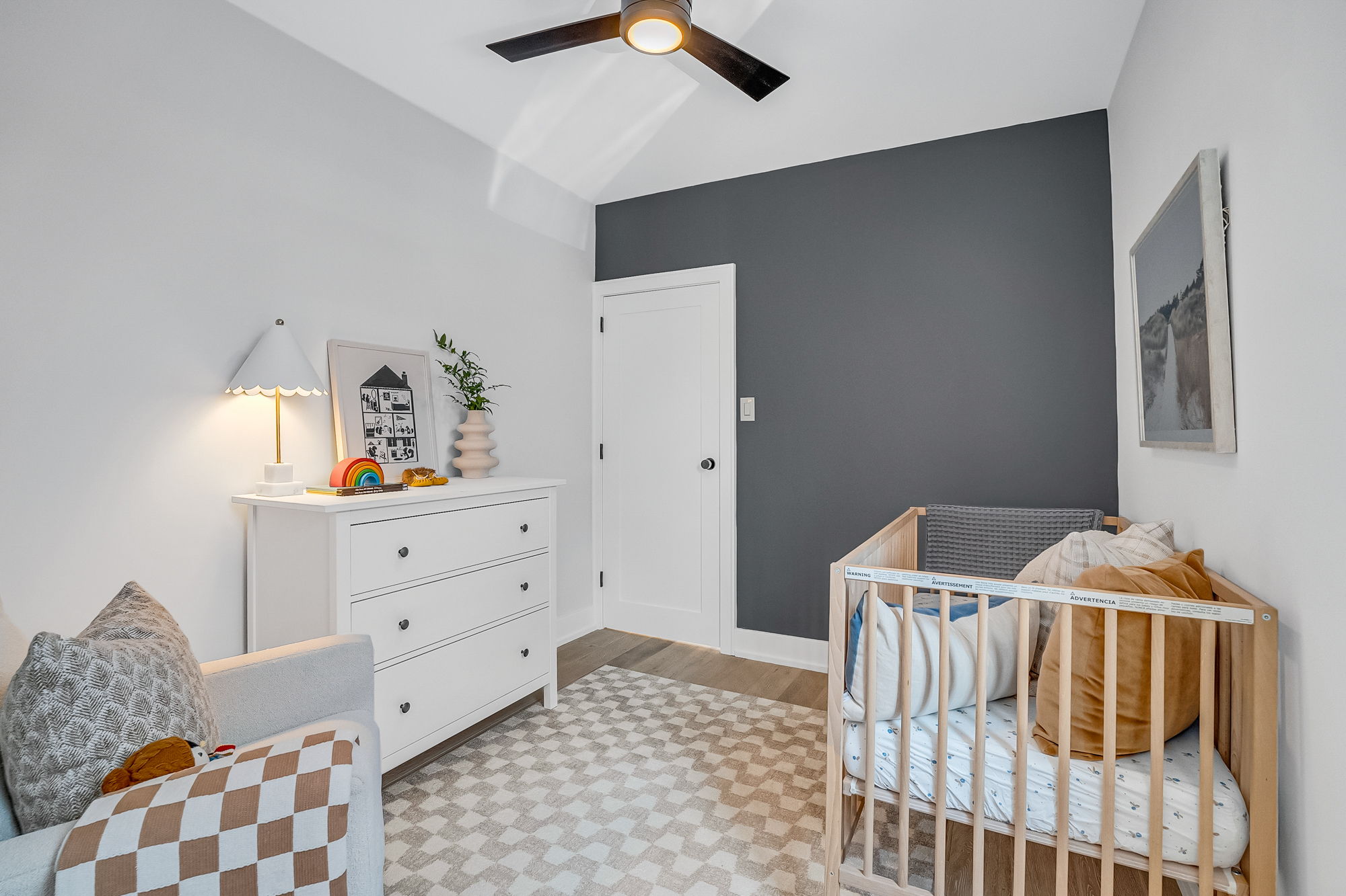 25-second bedroom3