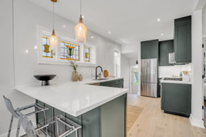 13-kitchen1