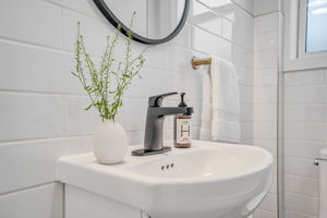 29-washroom2