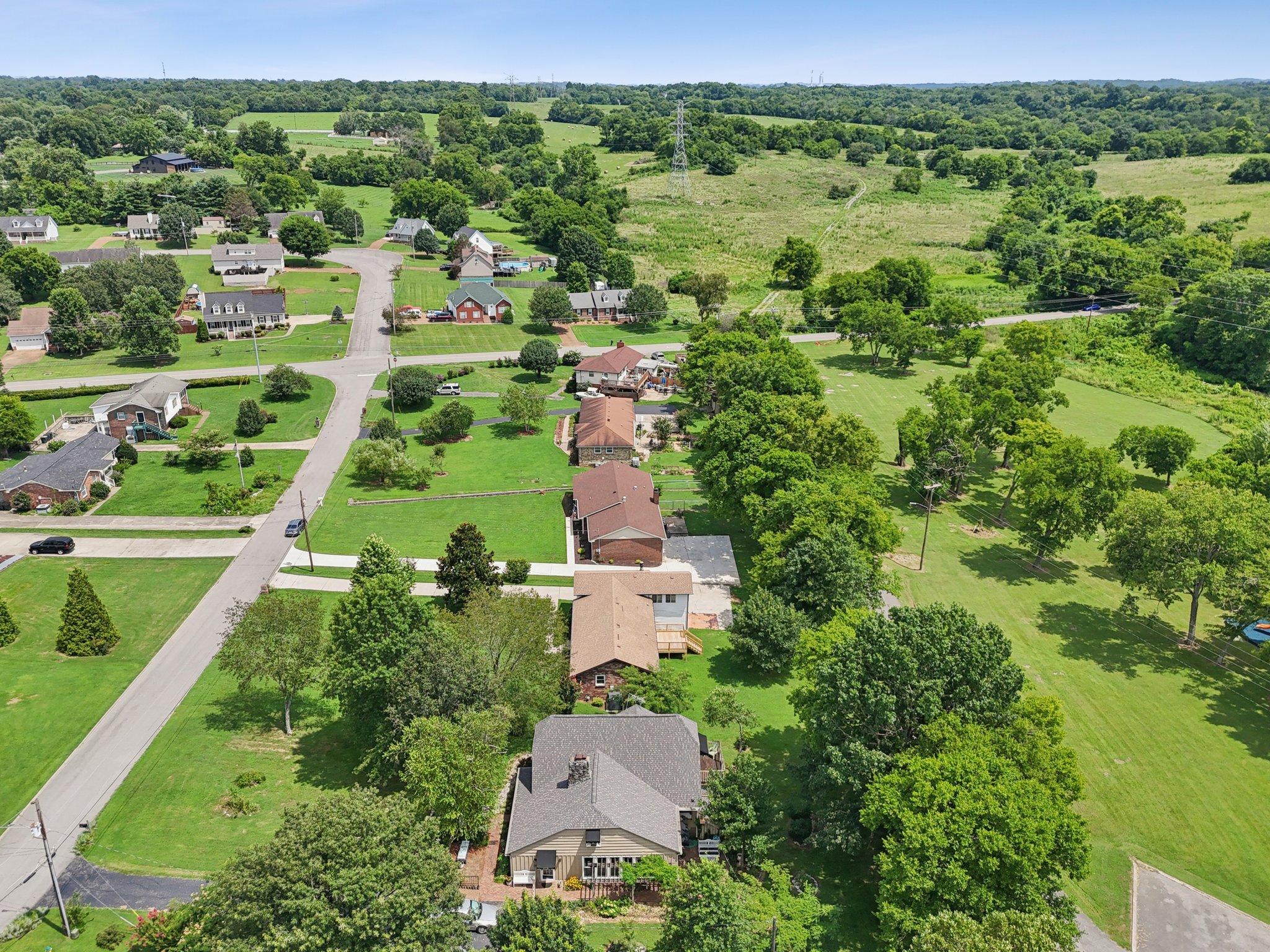 Lake Point Dr-S1907-071.jpg