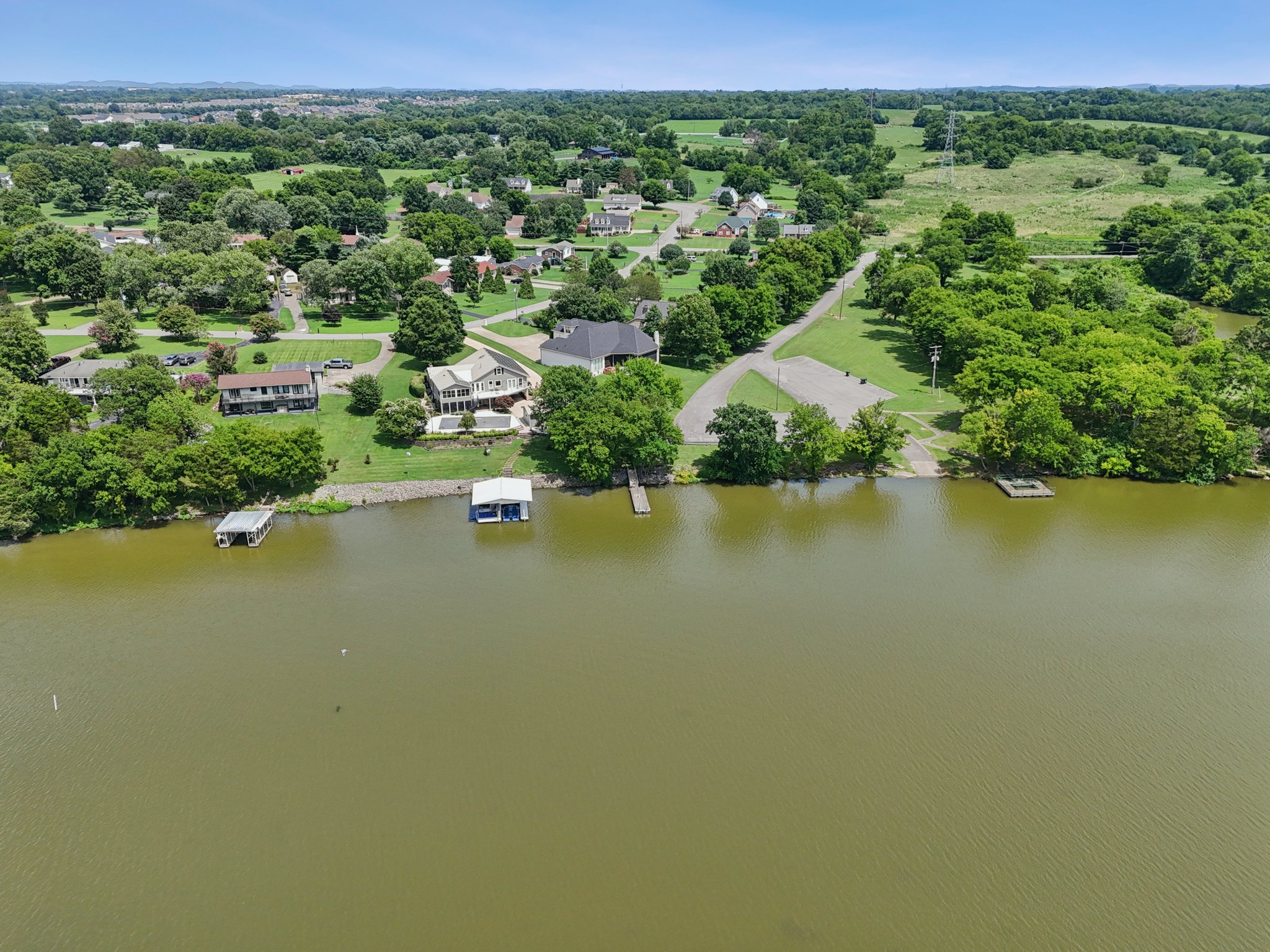 Lake Point Dr-S1907-079.jpg