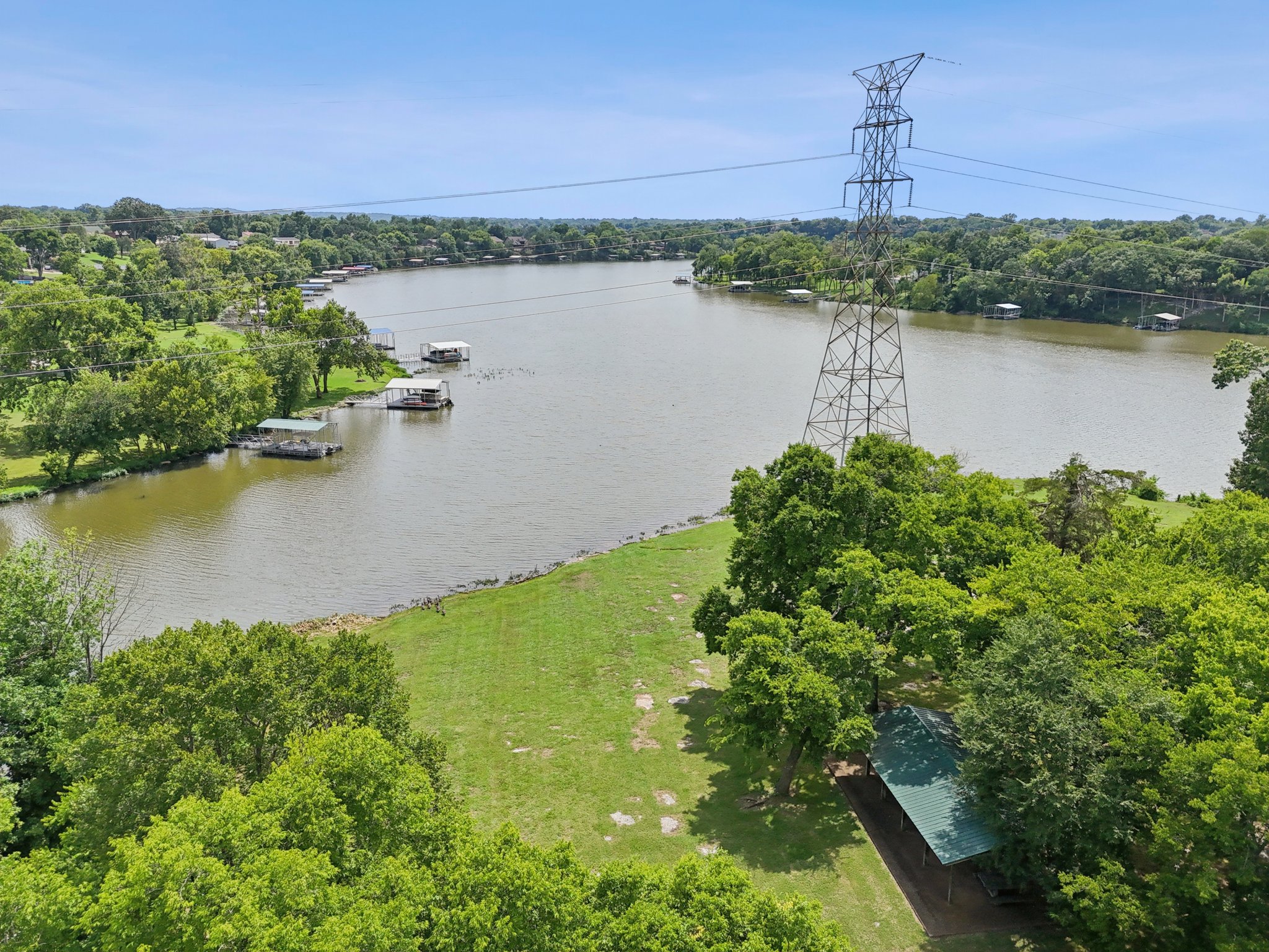 Lake Point Dr-S1907-089.jpg