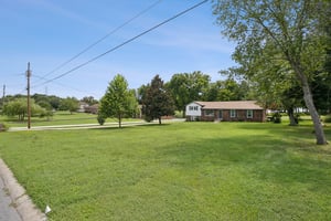 Lake Point Dr-S1907-006.jpg