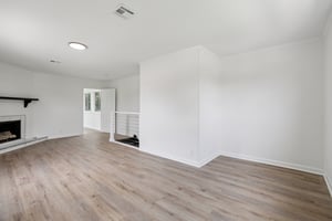 Lake Point Dr-S1907-011.jpg
