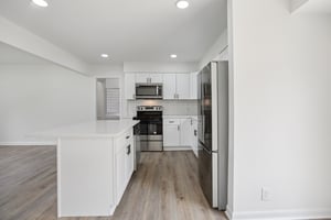 Lake Point Dr-S1907-020.jpg
