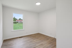 Lake Point Dr-S1907-030.jpg