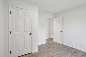 Lake Point Dr-S1907-032.jpg