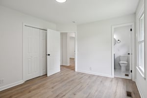 Lake Point Dr-S1907-035.jpg