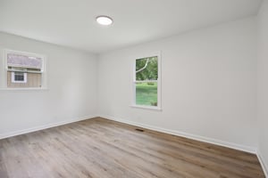 Lake Point Dr-S1907-038.jpg