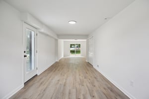 Lake Point Dr-S1907-045.jpg