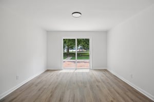 Lake Point Dr-S1907-048.jpg