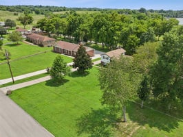 Lake Point Dr-S1907-069.jpg