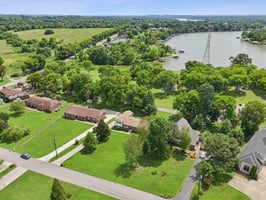 Lake Point Dr-S1907-072.jpg