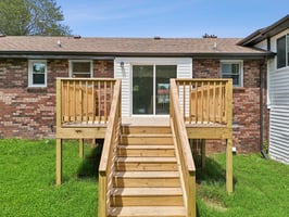 Lake Point Dr-S1907-086.jpg
