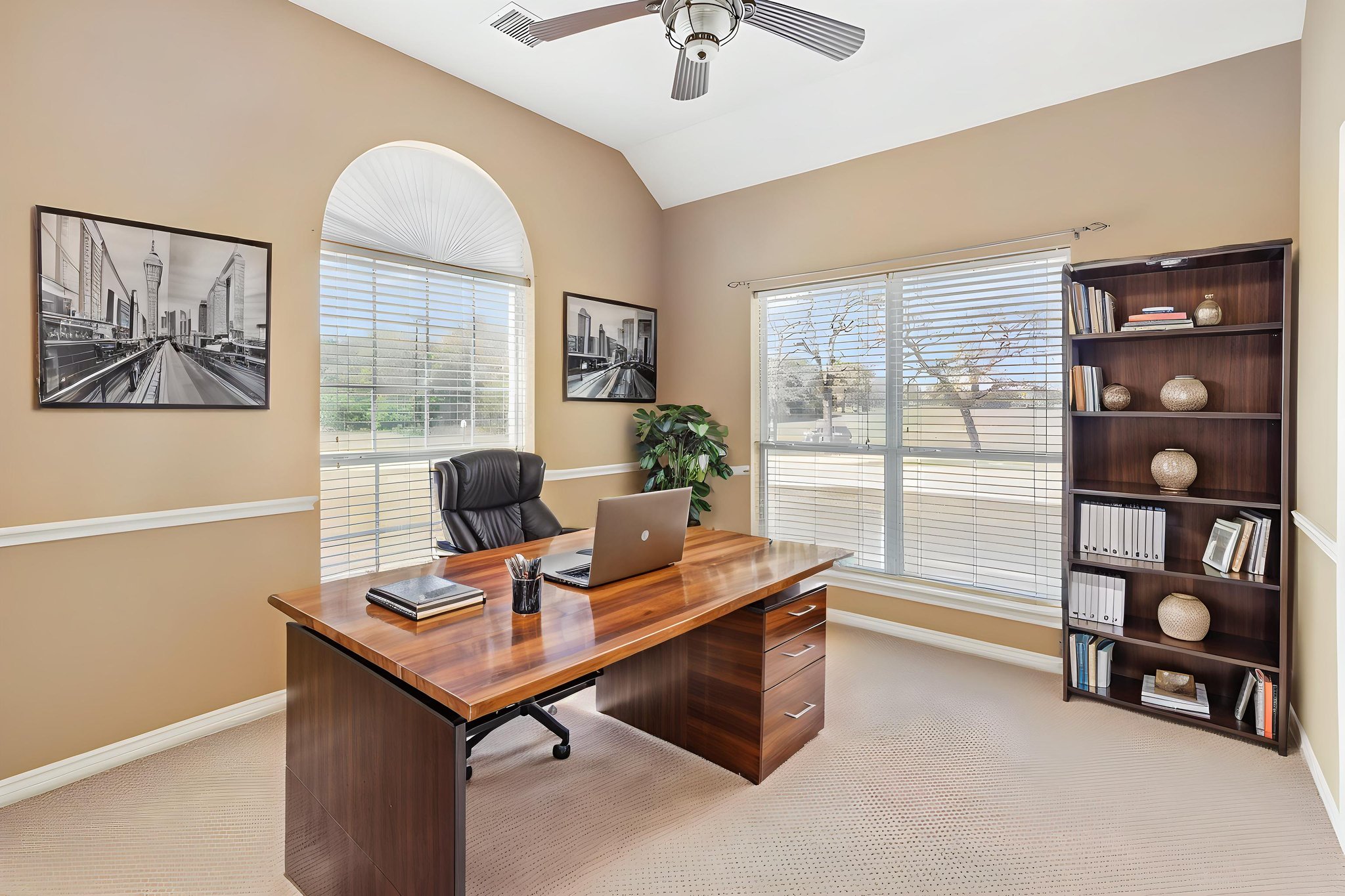 2N9A0006 virtually staged.jpeg