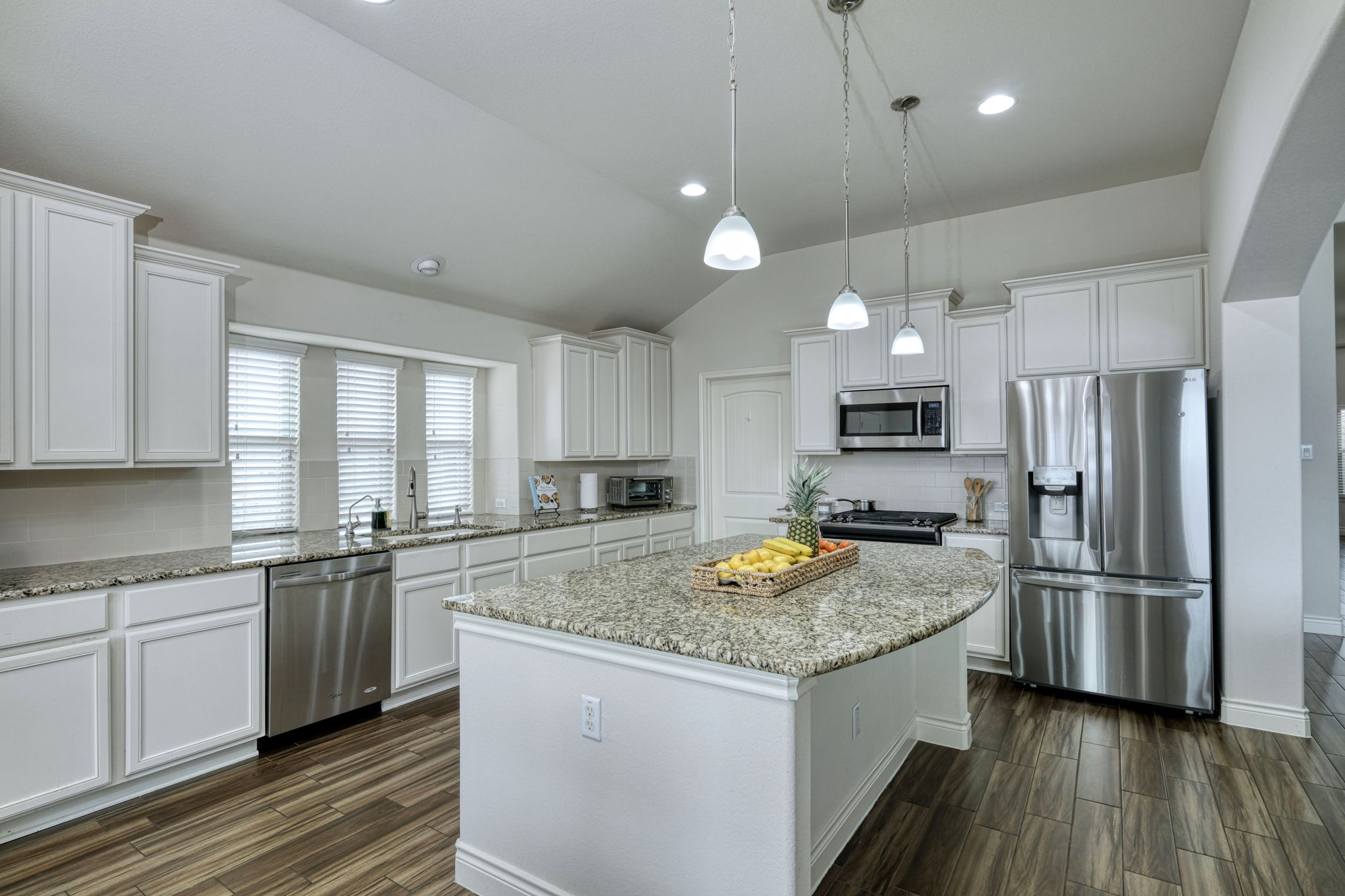 Kitchen/Breakfast Bar