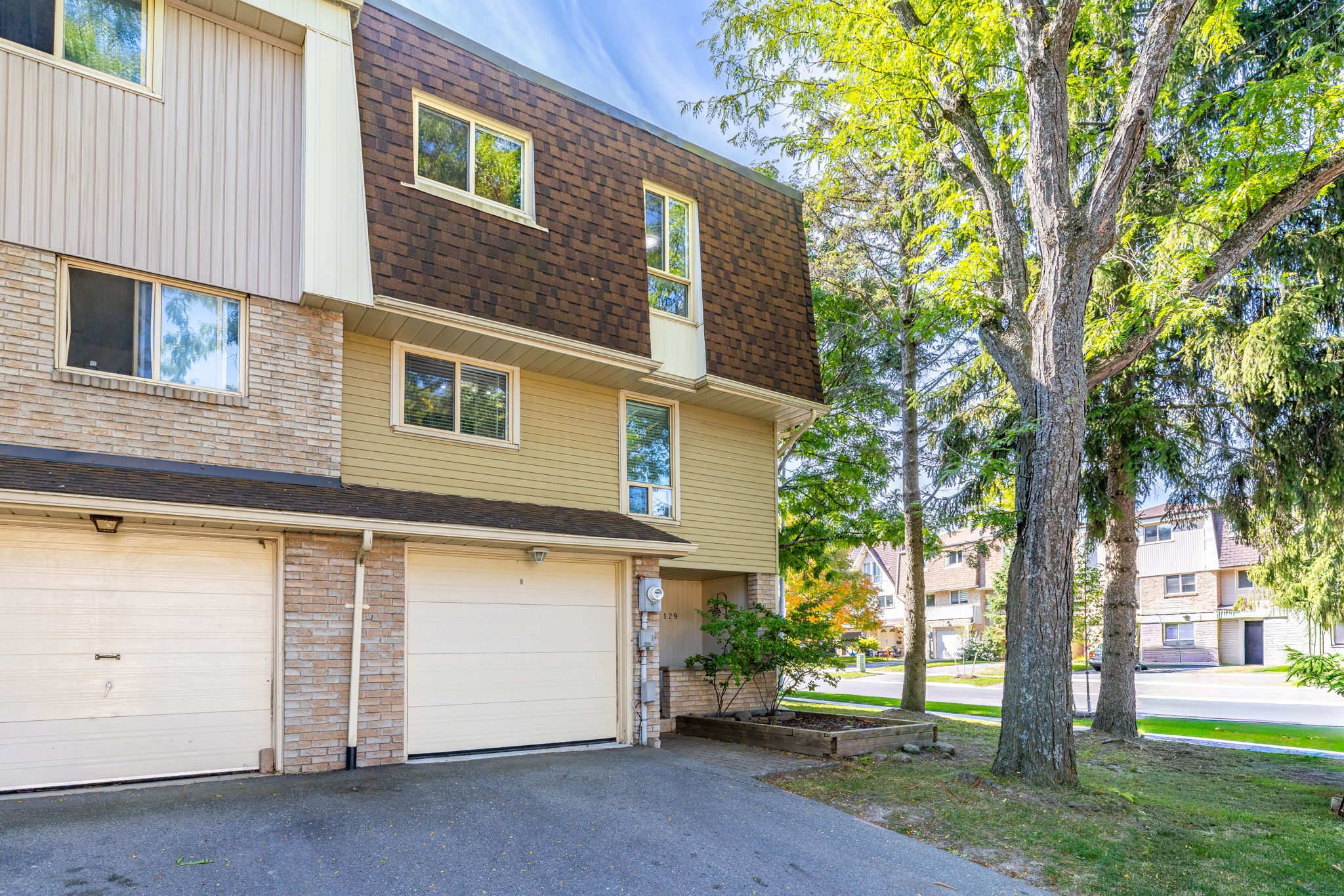 Aurora property showcase — delivered property photograph 3