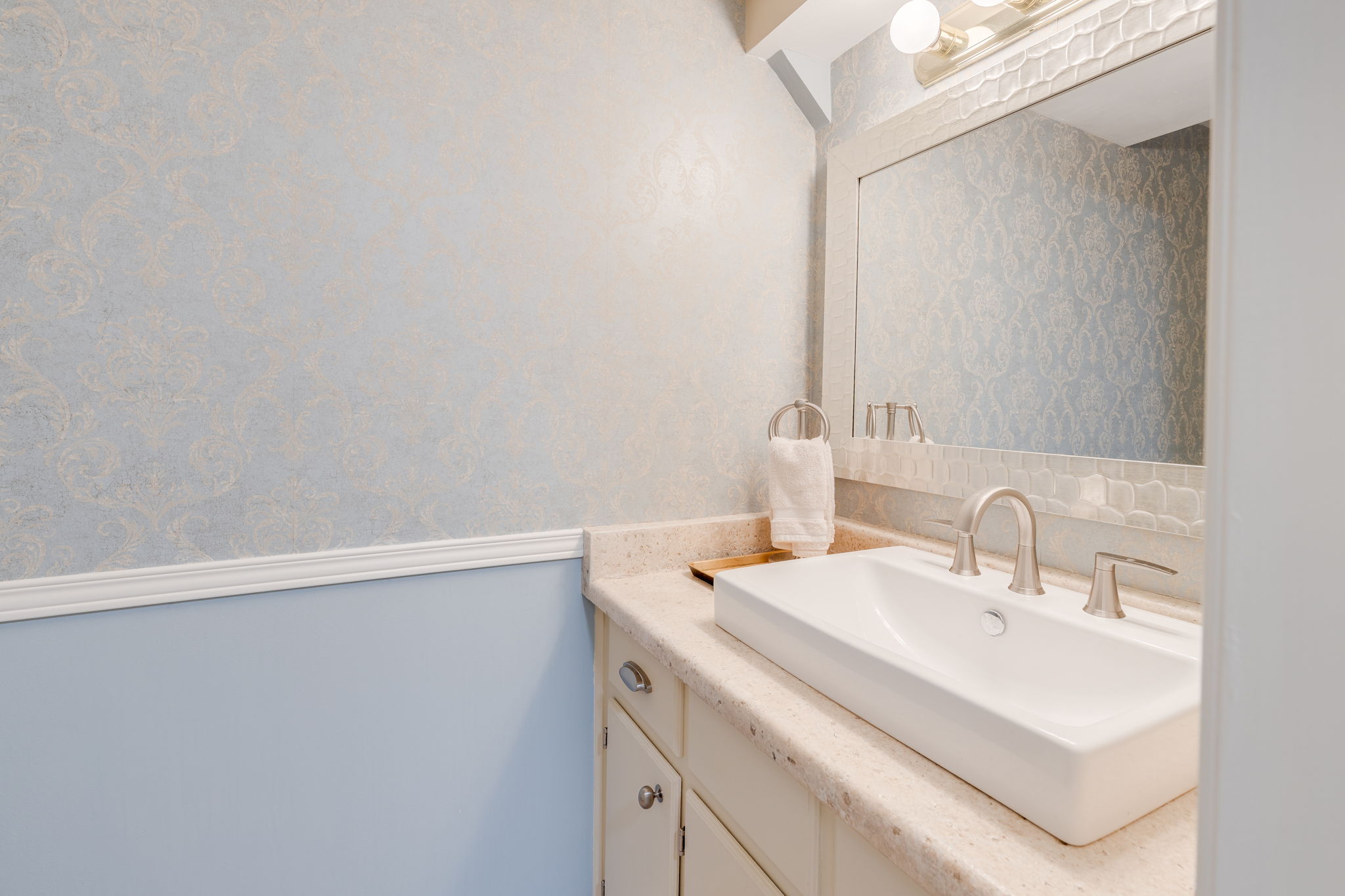 Aurora property showcase — delivered property photograph 9