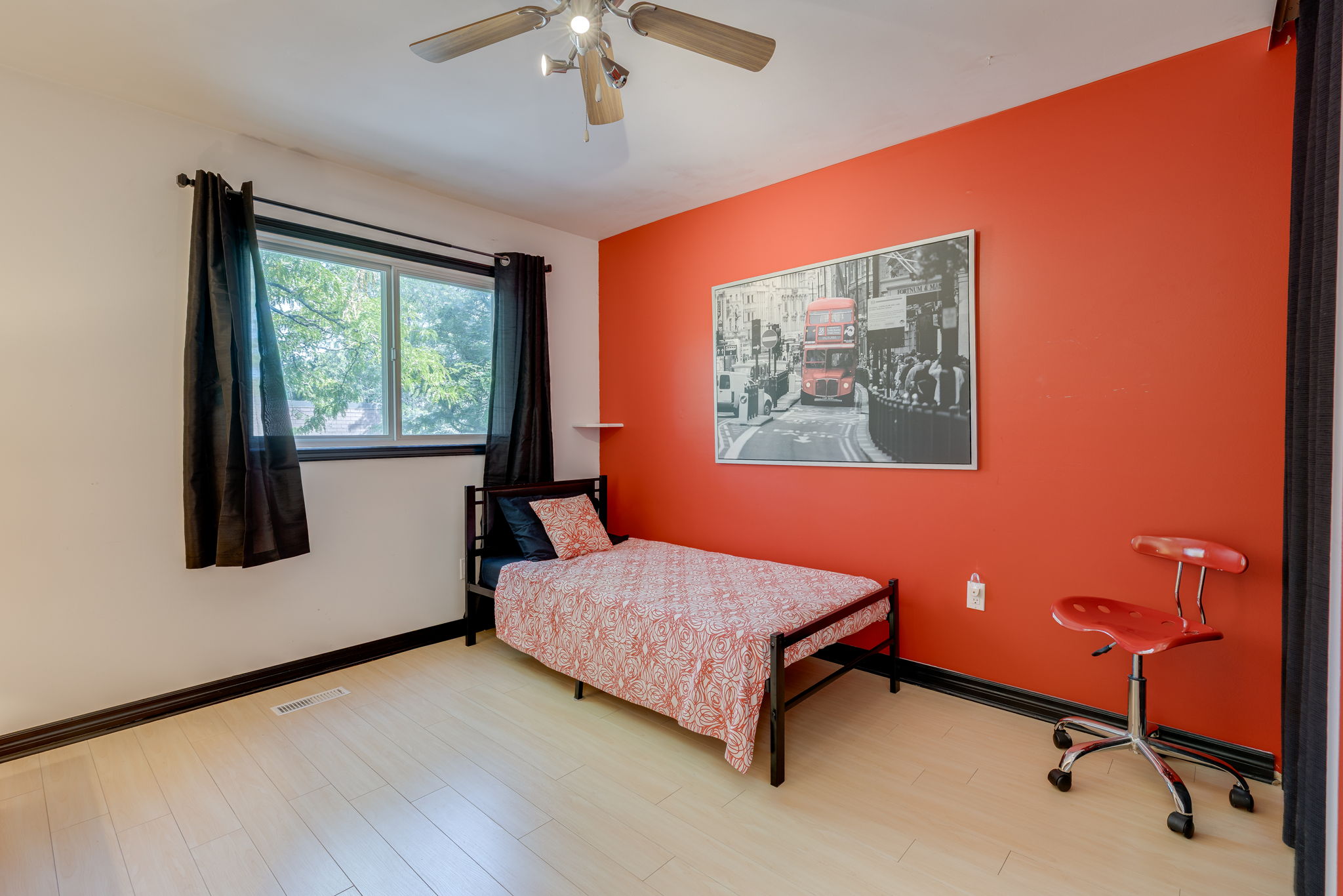 Aurora property showcase — delivered property photograph 23