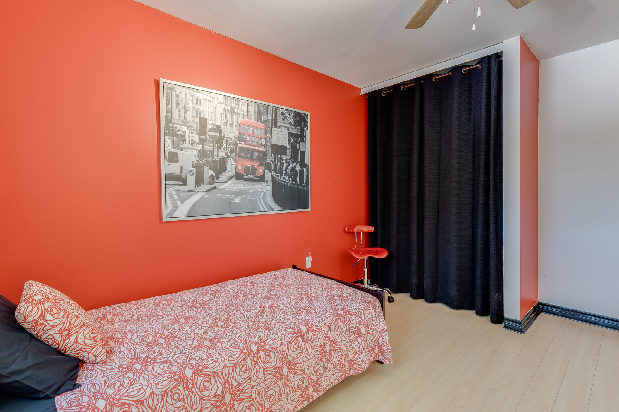 Aurora property showcase — delivered property photograph 24