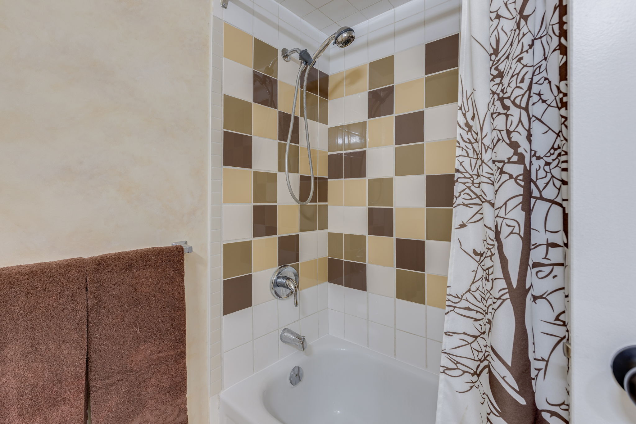 Aurora property showcase — delivered property photograph 26