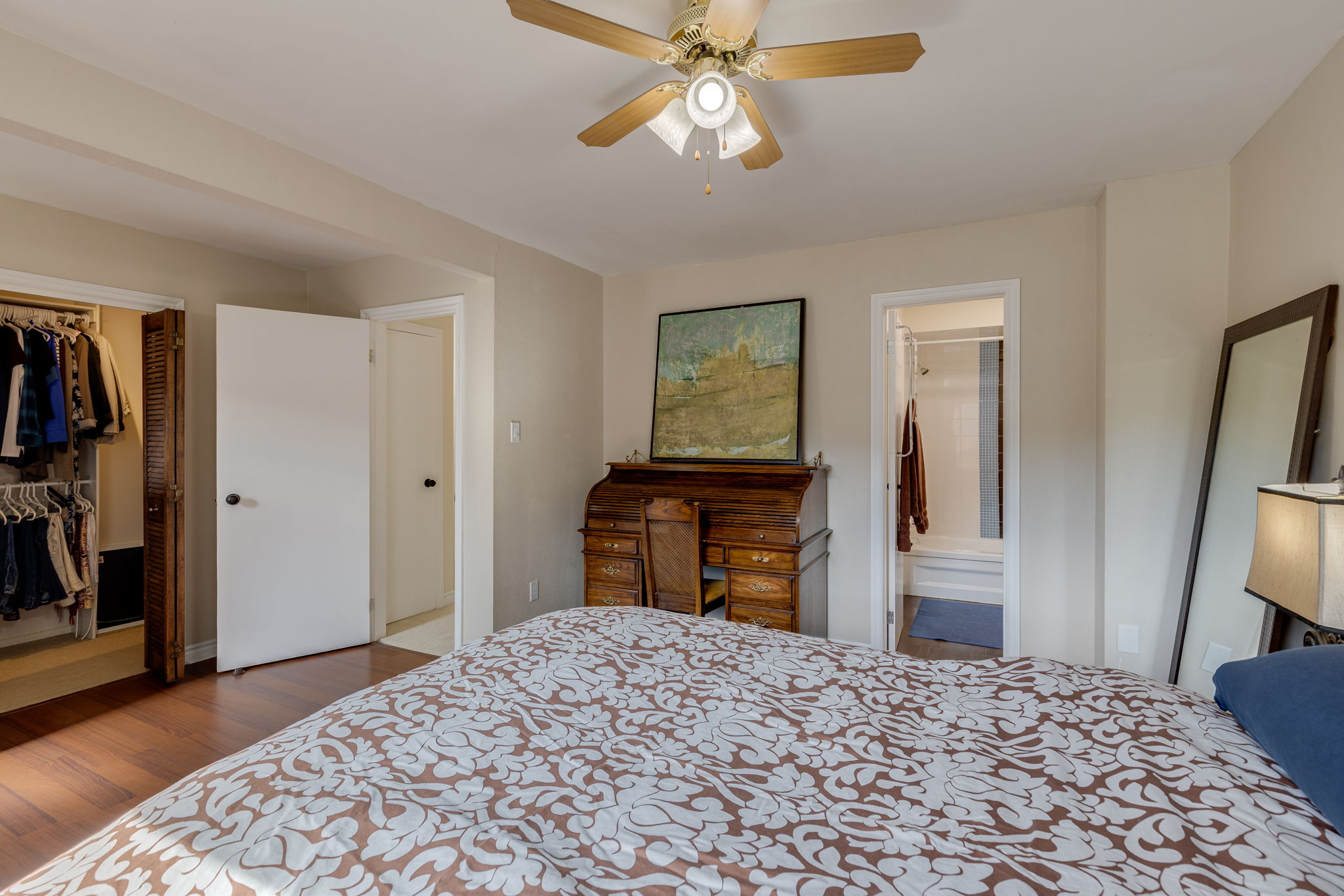 Aurora property showcase — delivered property photograph 30
