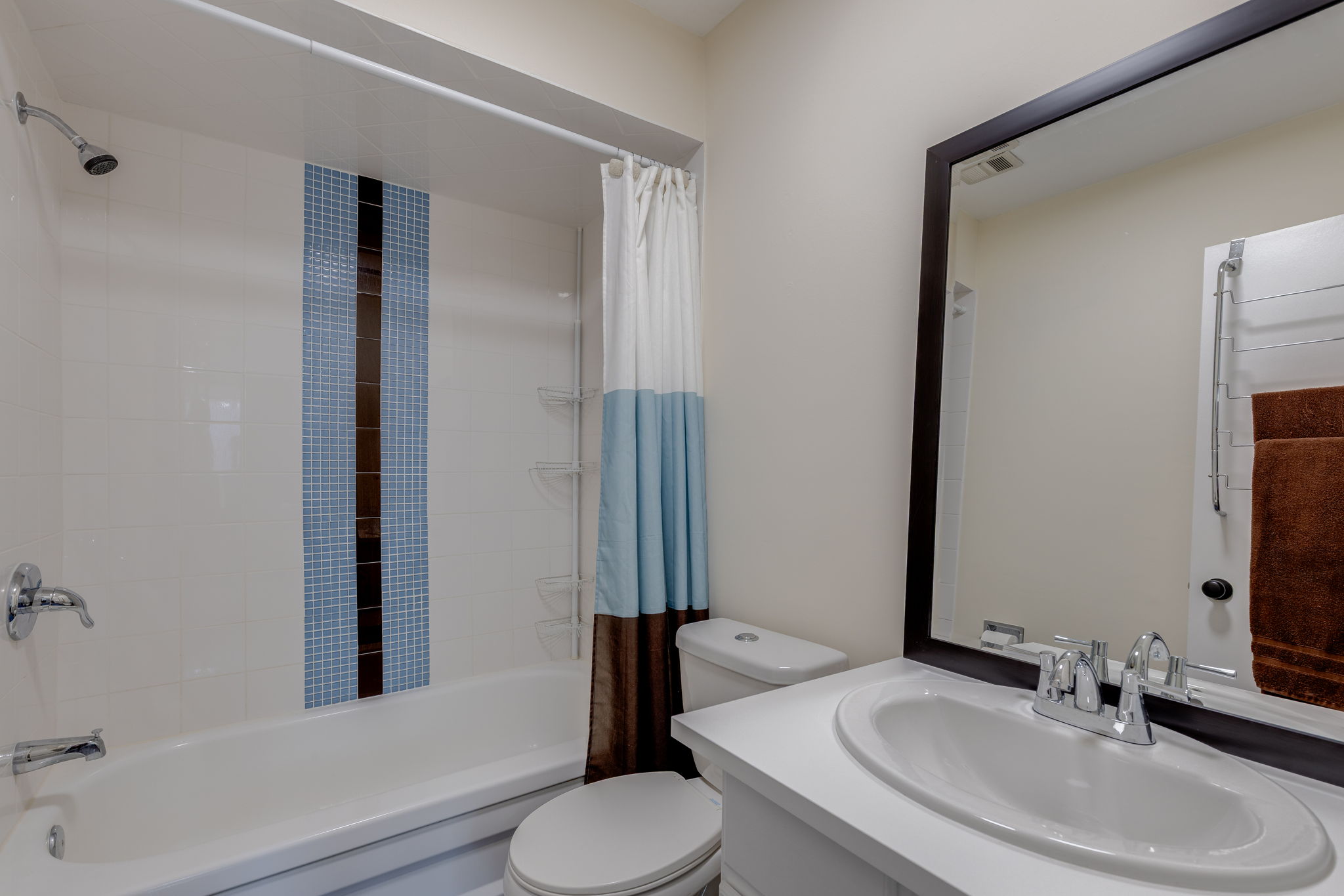 Aurora property showcase — delivered property photograph 31