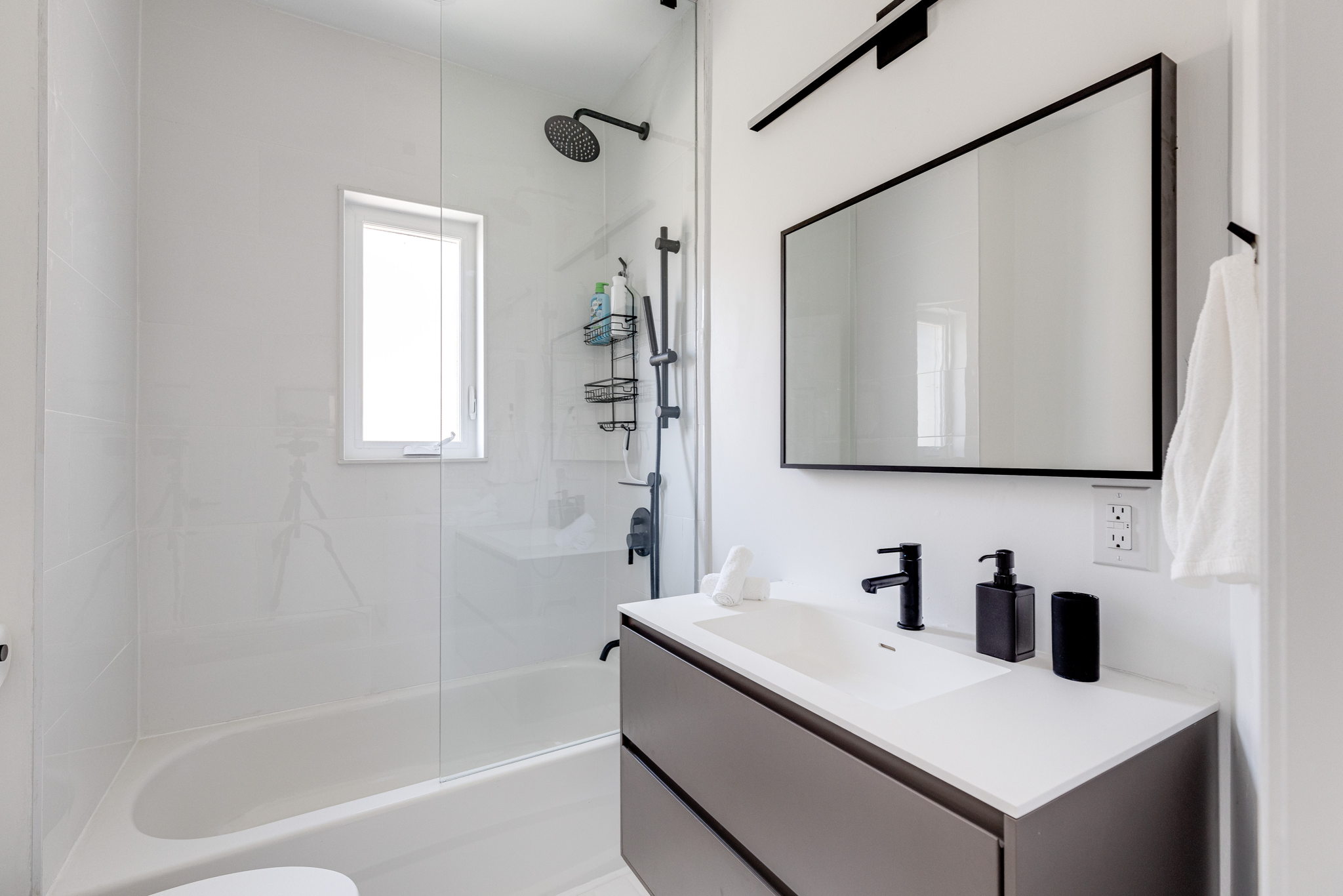 Toronto property showcase — delivered property photograph 25