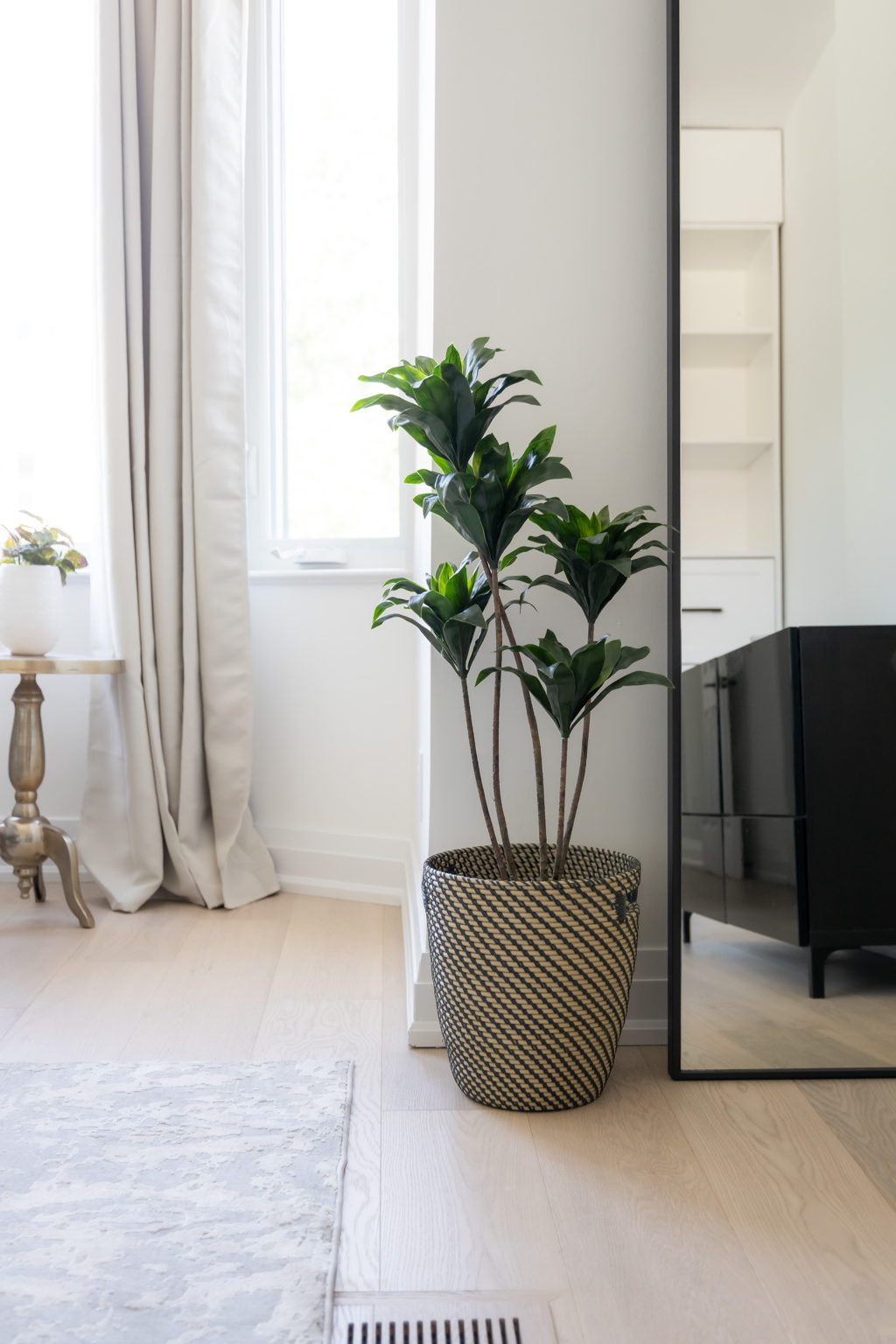Toronto property showcase — delivered property photograph 72