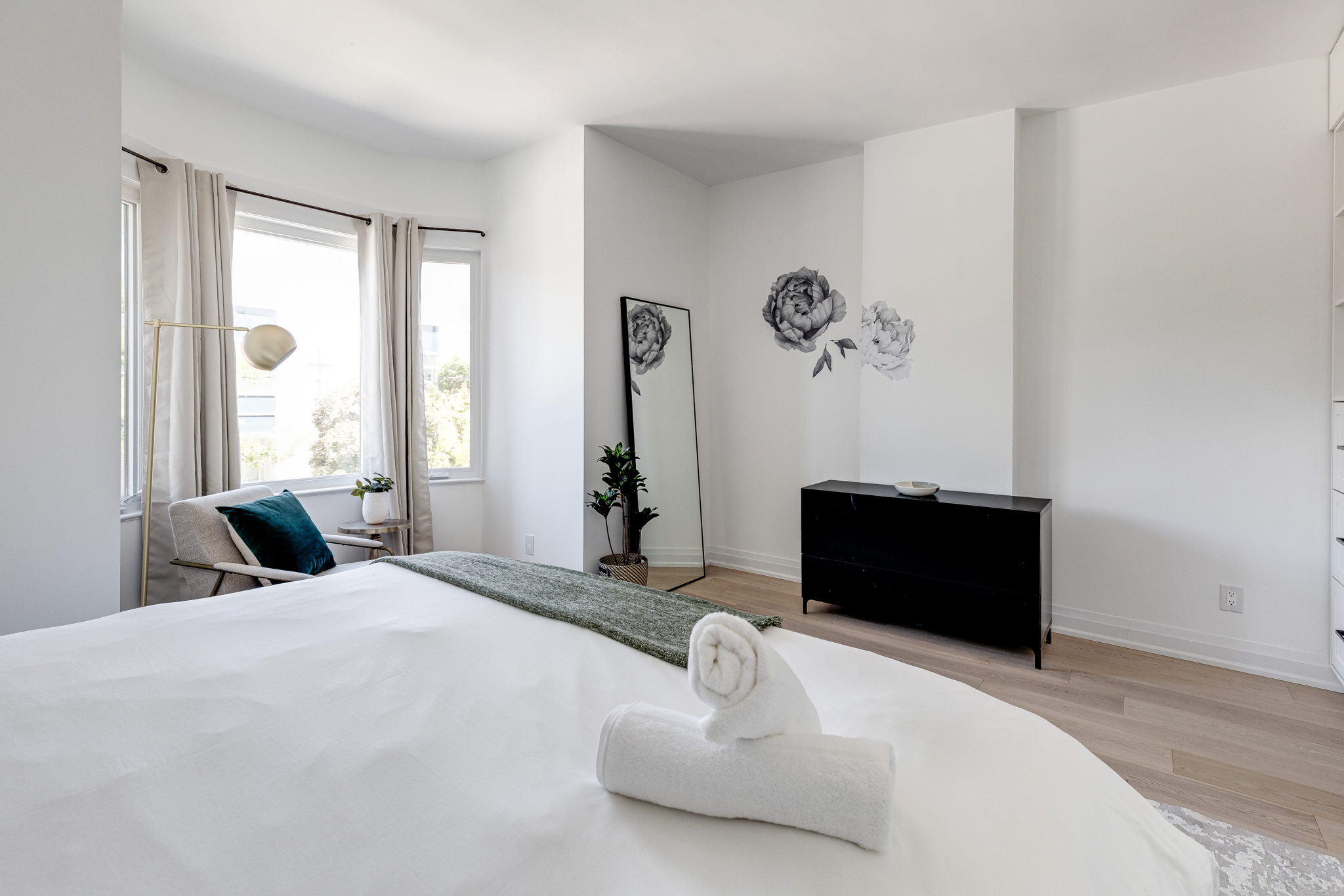 Toronto property showcase — delivered property photograph 30