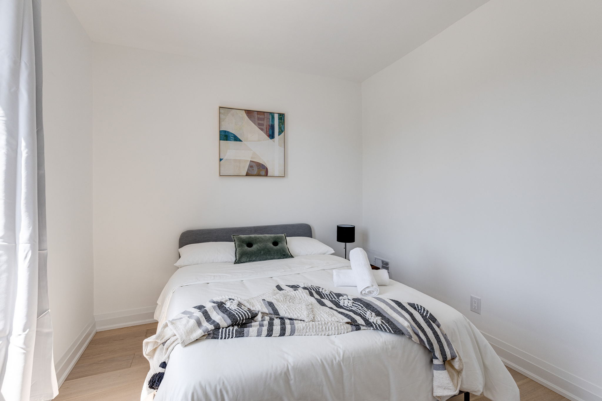 Toronto property showcase — delivered property photograph 23