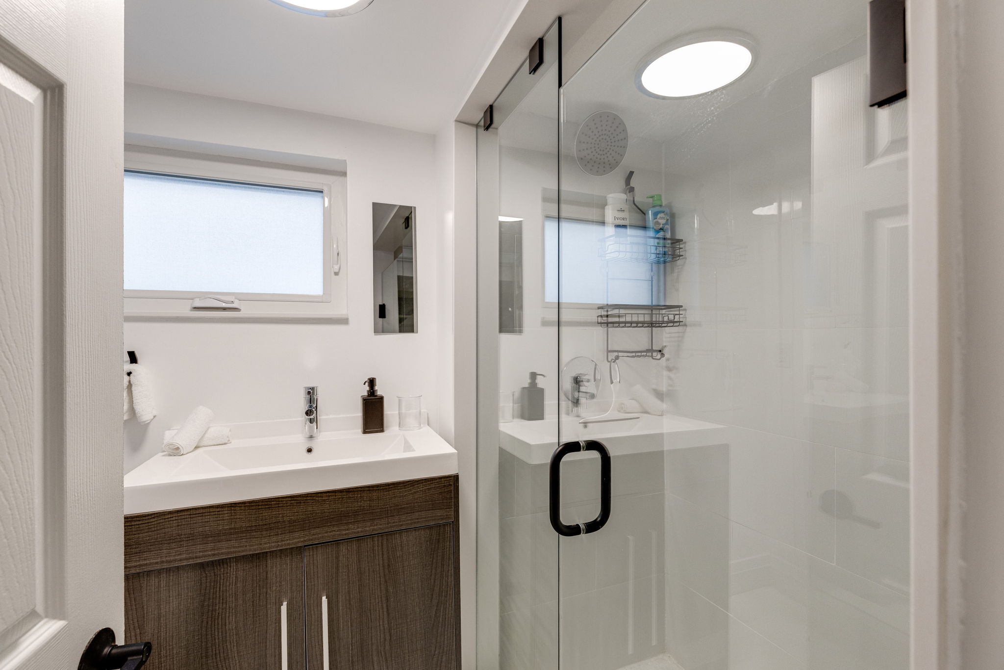 Toronto property showcase — delivered property photograph 36