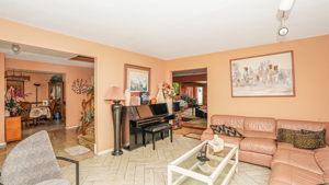 129 Springmeadow Dr, Holbrook, NY 11741, USA Photo 25