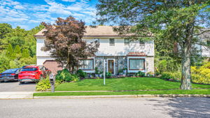 129 Springmeadow Dr, Holbrook, NY 11741, USA Photo 0