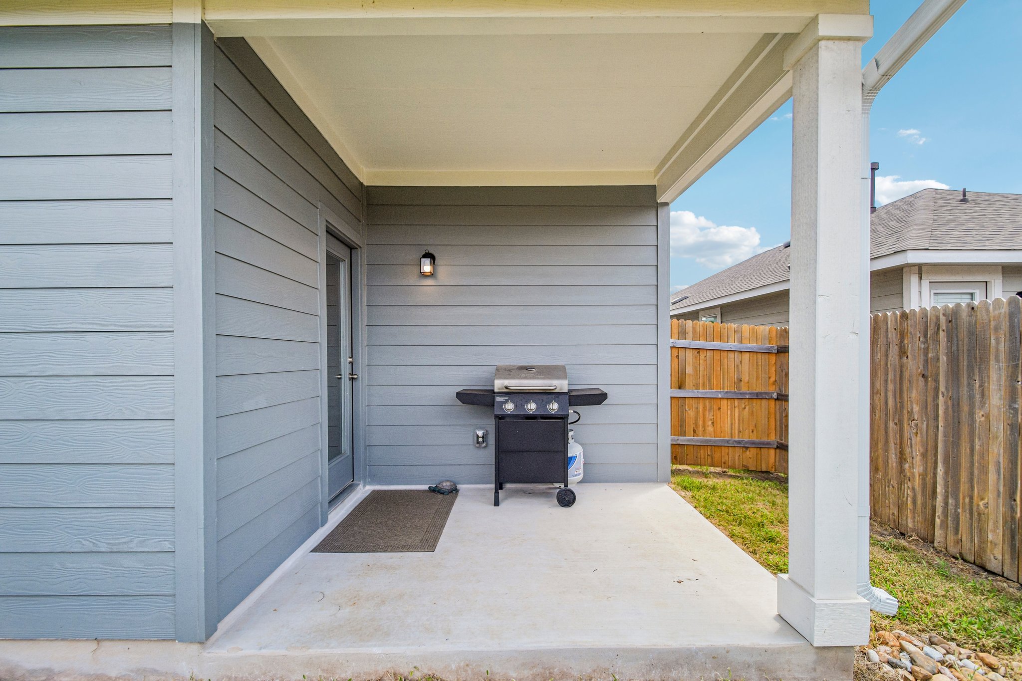 Trailstone Dr-S0407-038.jpg