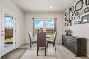 Trailstone Dr-S0407-010.jpg