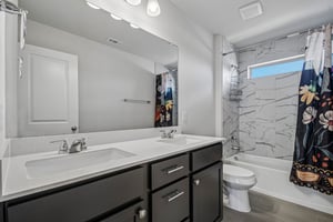 Trailstone Dr-S0407-031.jpg