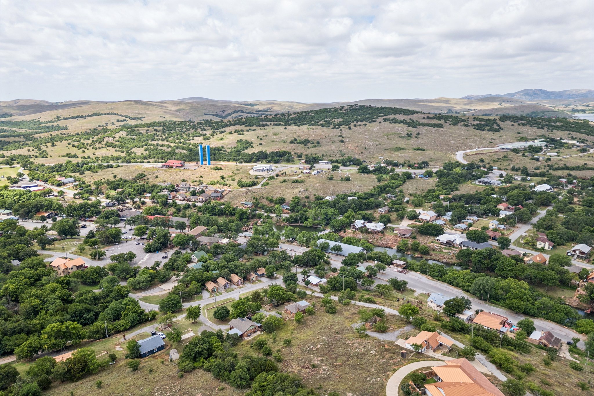 129 Upper E Lake Dr_001.jpg