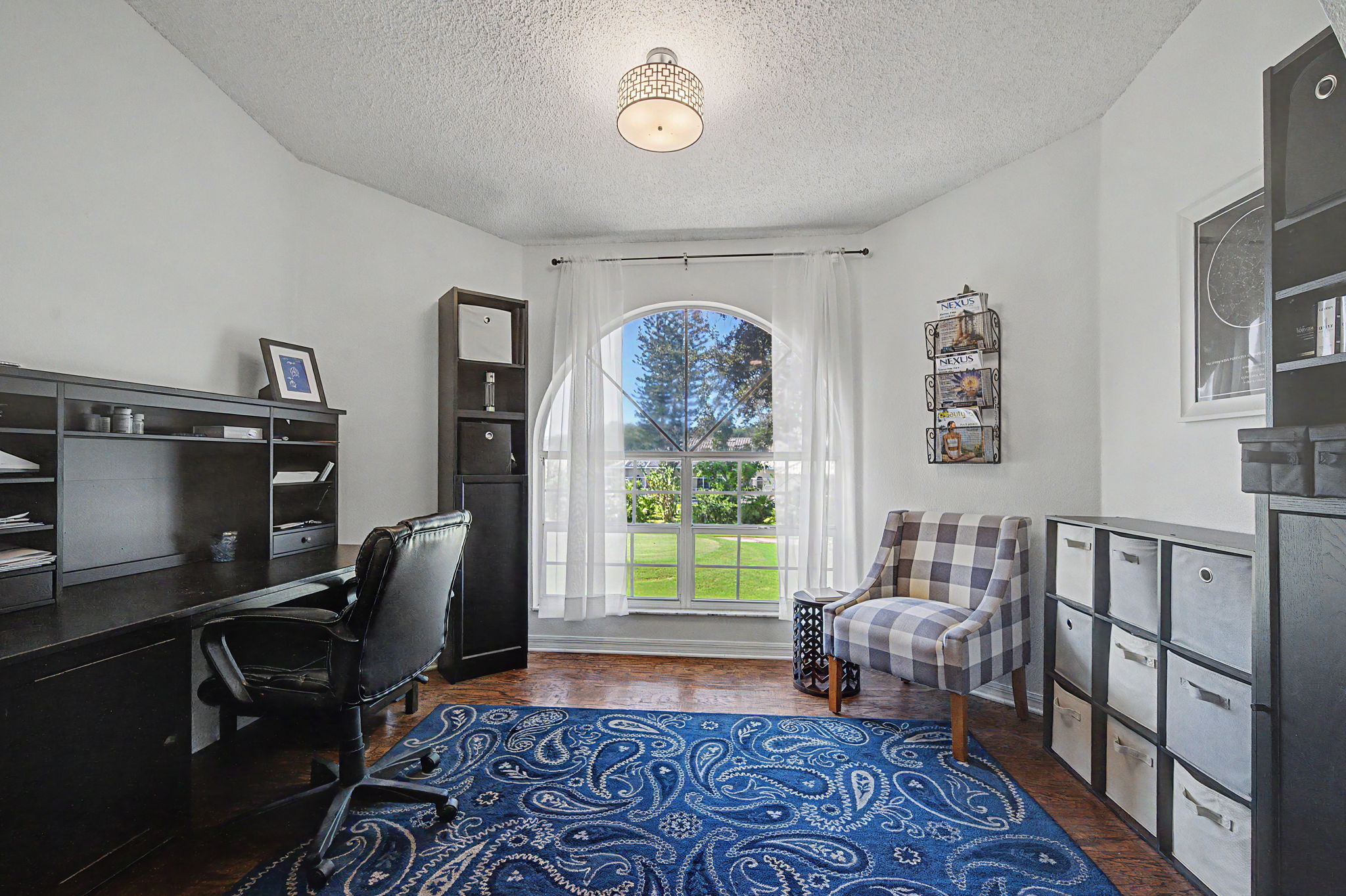 Upper Level Primary Bedroom1b