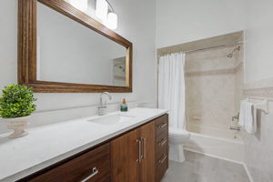 Upper Level Bathroom2