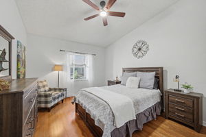 Upper Level Bedroom2a
