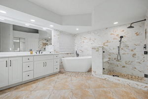Upper Level Primary Bathroom1a