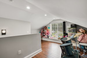  Photo 0