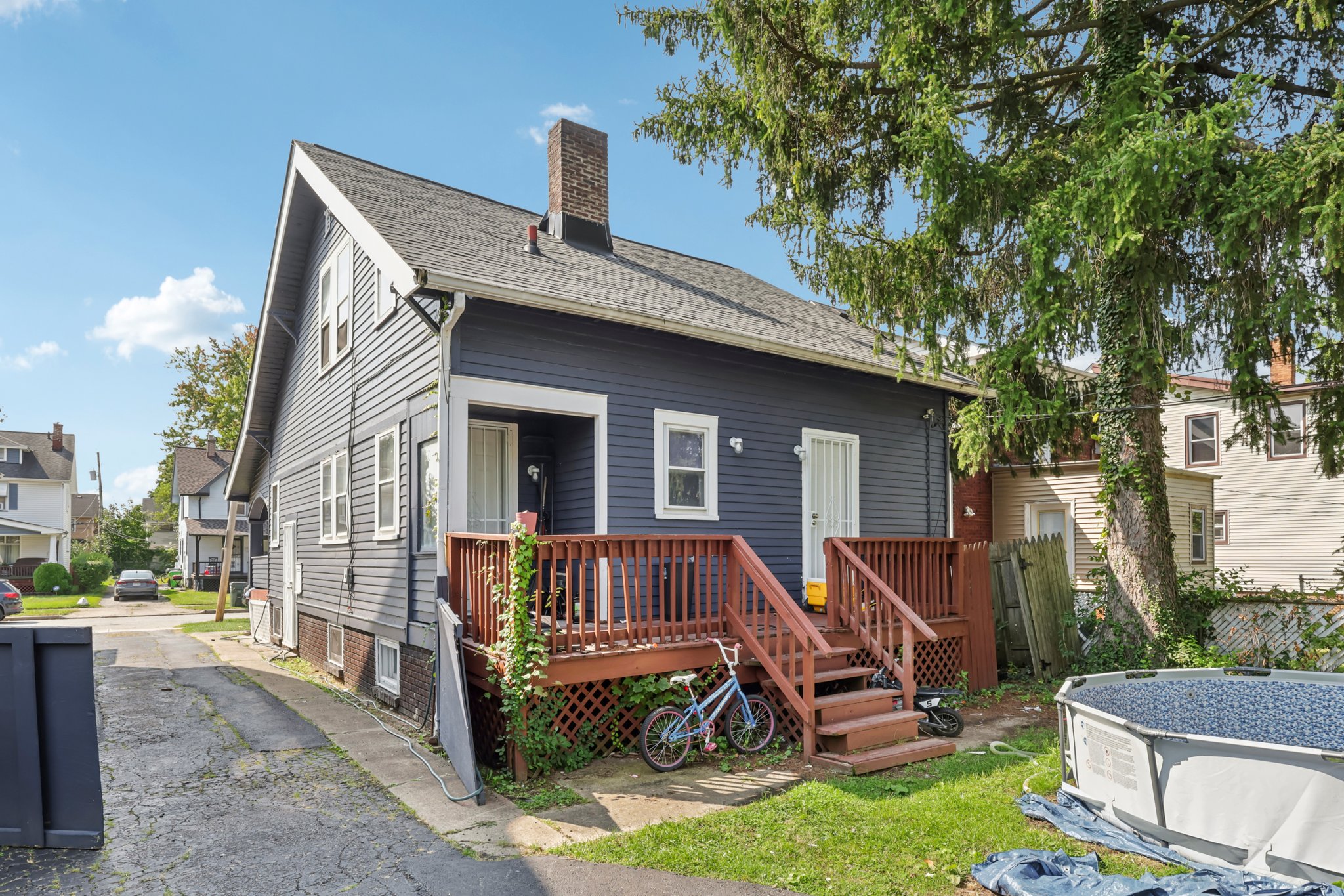 Maplerow Ave-S0609-029.jpg