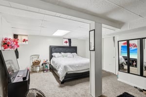 Maplerow Ave-S0609-017.jpg
