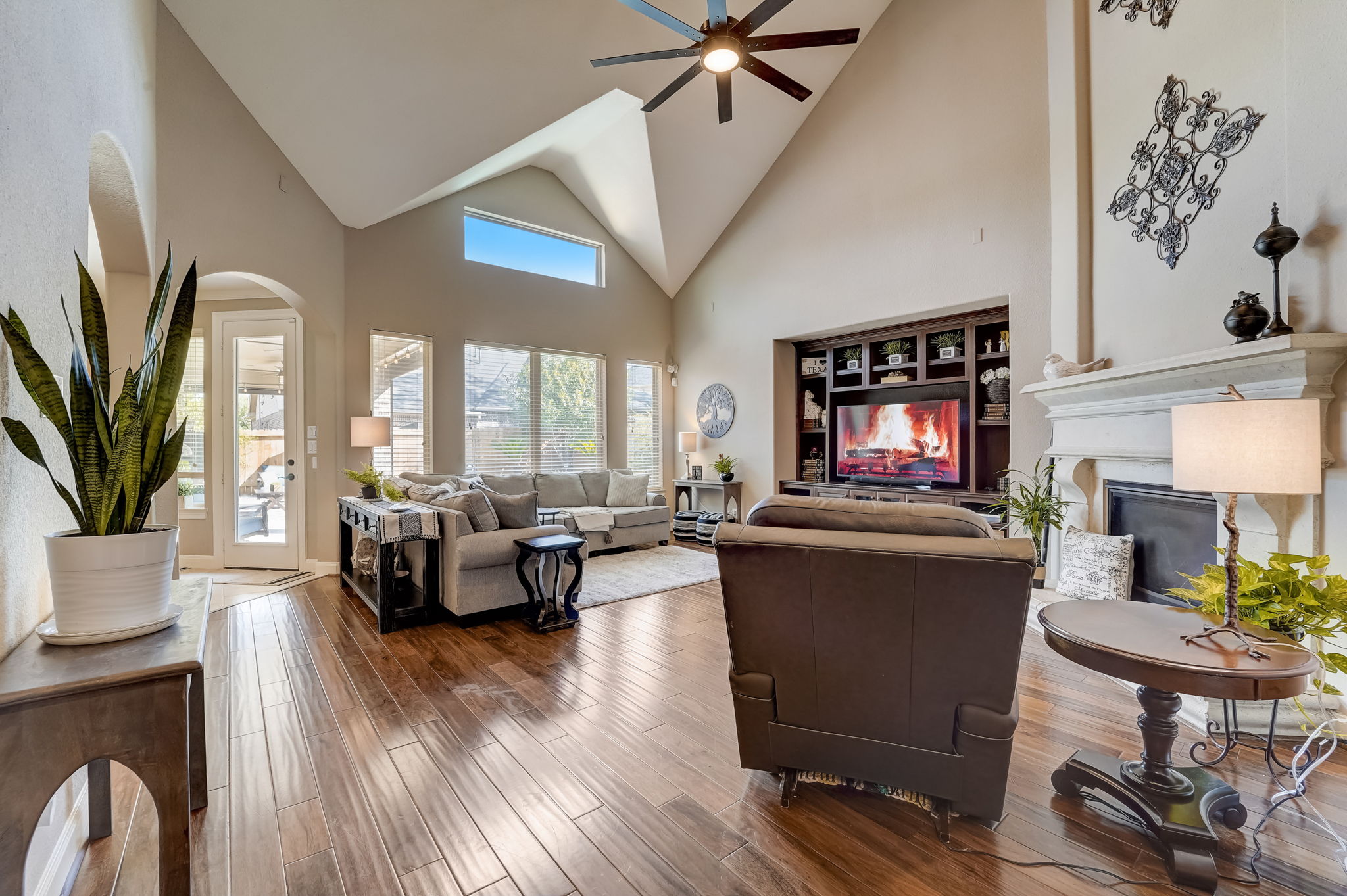 Dunbar Cave Ct-019