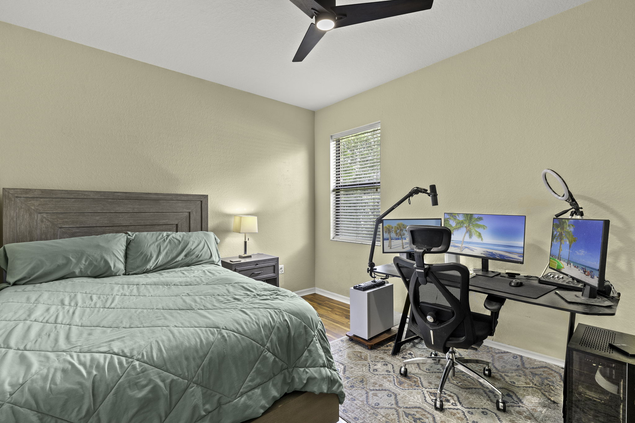 Guest Bedroom 2 - 1 of 2