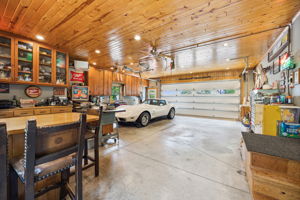 32_Interior