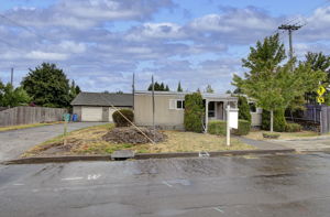  Photo 0